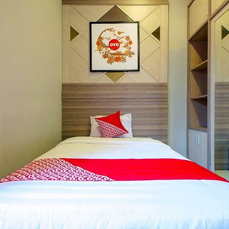 Oyo 1195 The Doctor'S Guest House Syariah Kejayan Eksteriør bilde