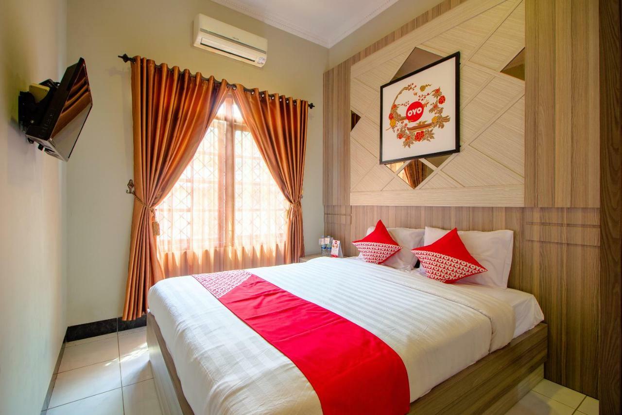 Oyo 1195 The Doctor'S Guest House Syariah Kejayan Eksteriør bilde