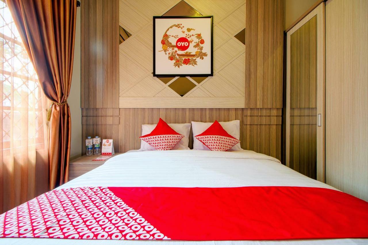 Oyo 1195 The Doctor'S Guest House Syariah Kejayan Eksteriør bilde