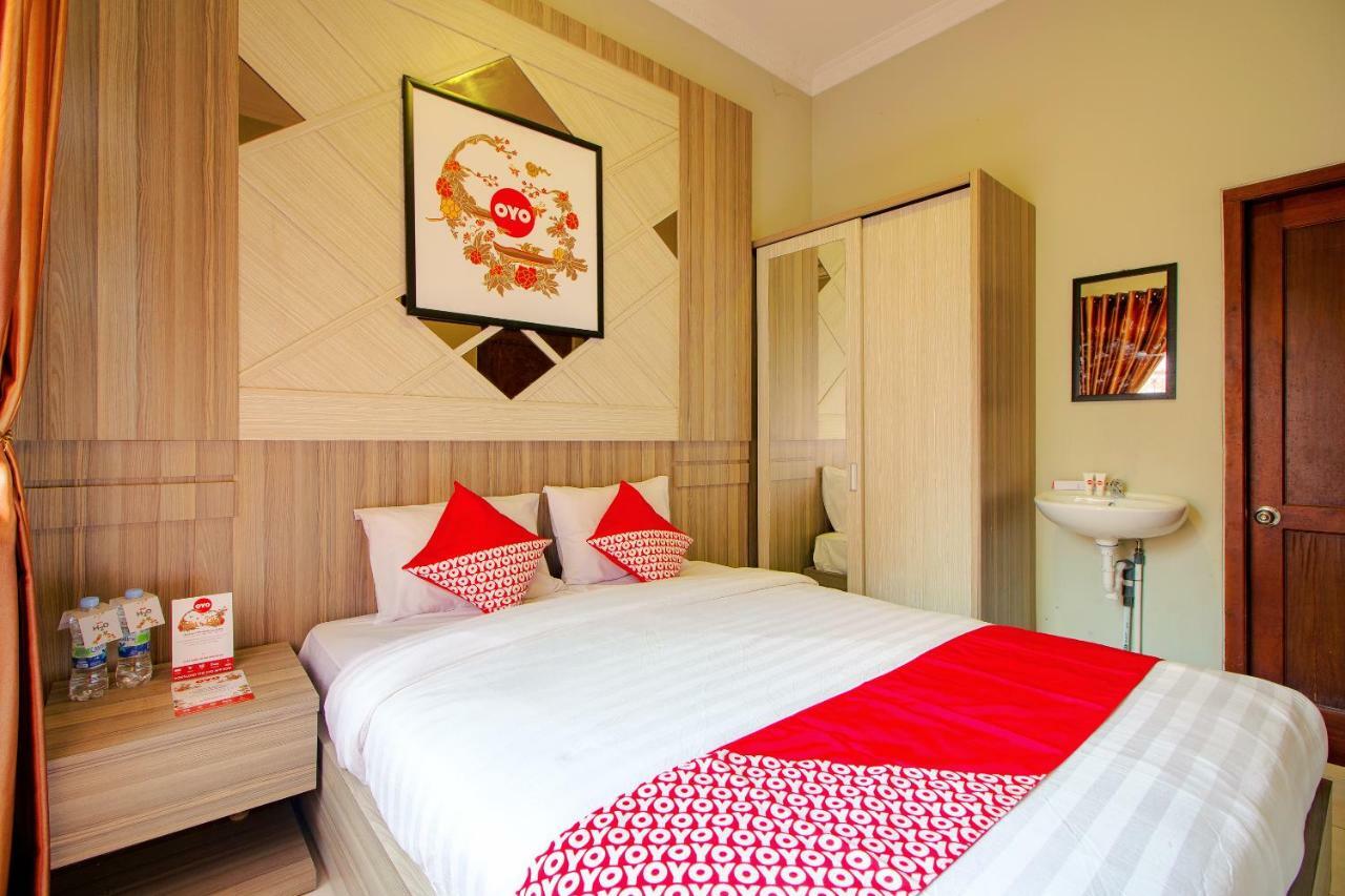 Oyo 1195 The Doctor'S Guest House Syariah Kejayan Eksteriør bilde