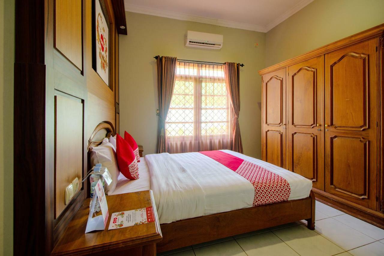 Oyo 1195 The Doctor'S Guest House Syariah Kejayan Eksteriør bilde