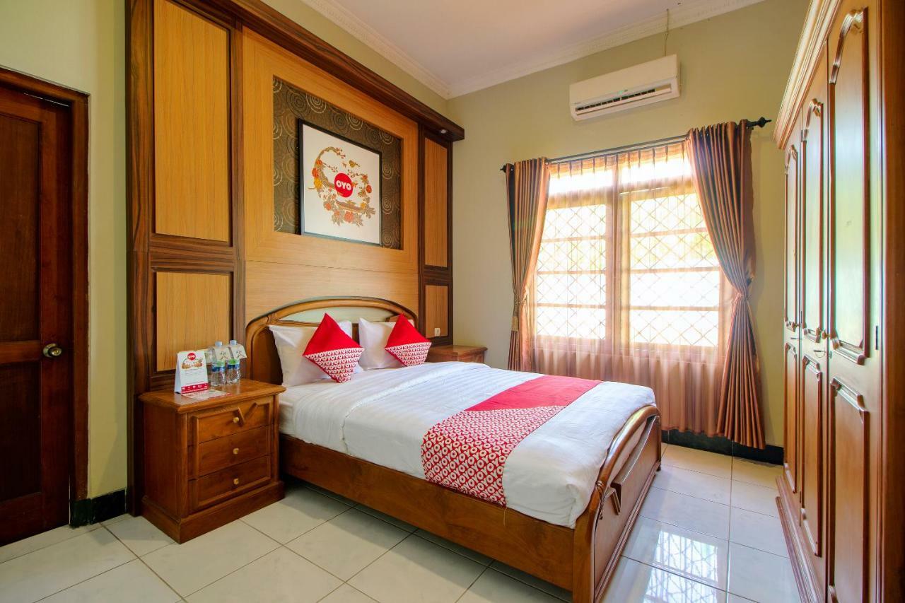 Oyo 1195 The Doctor'S Guest House Syariah Kejayan Eksteriør bilde