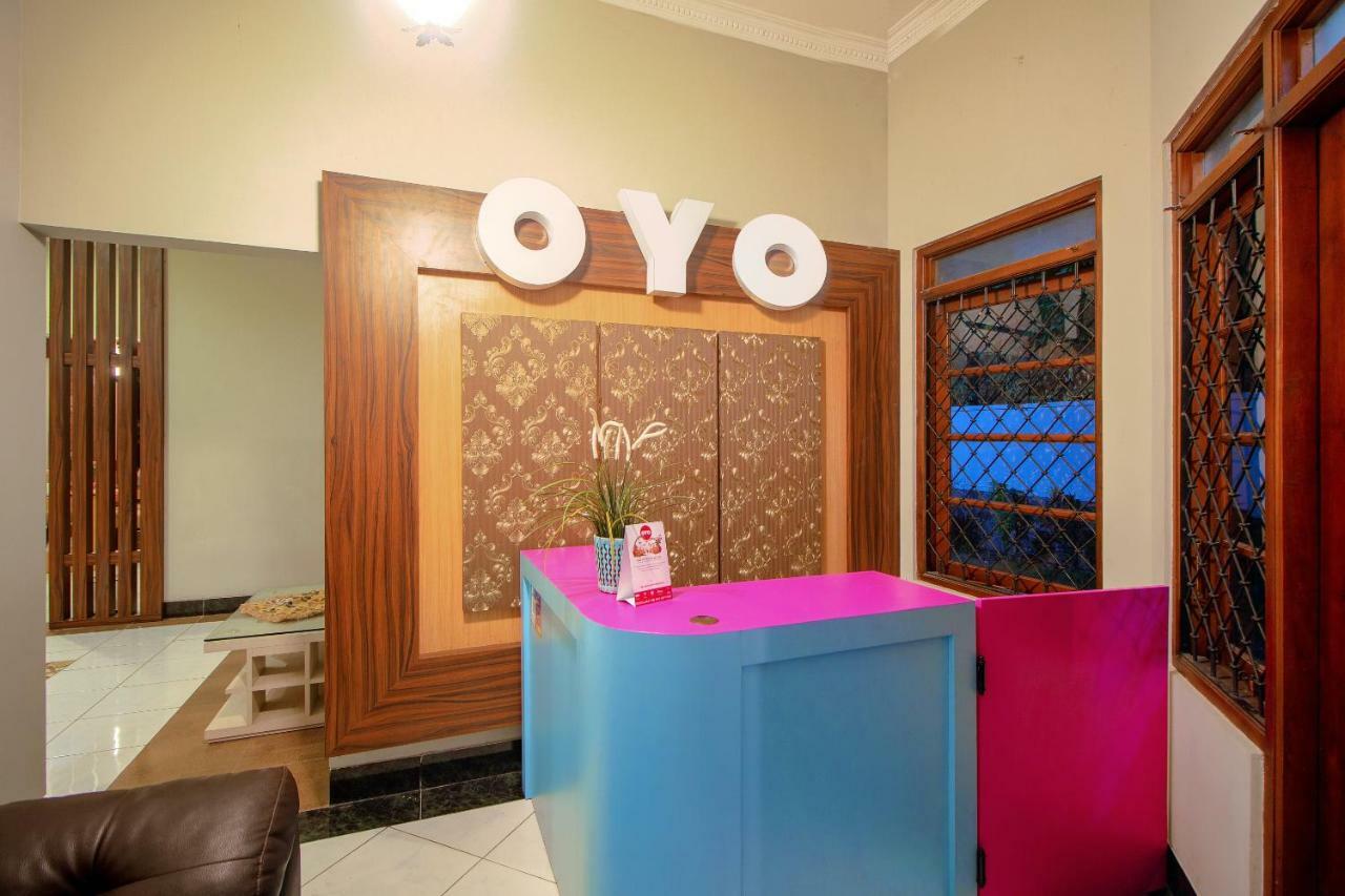 Oyo 1195 The Doctor'S Guest House Syariah Kejayan Eksteriør bilde