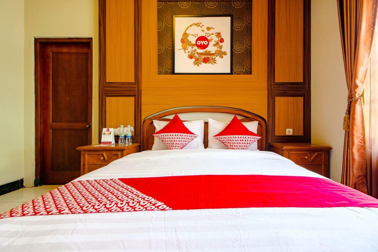 Oyo 1195 The Doctor'S Guest House Syariah Kejayan Eksteriør bilde