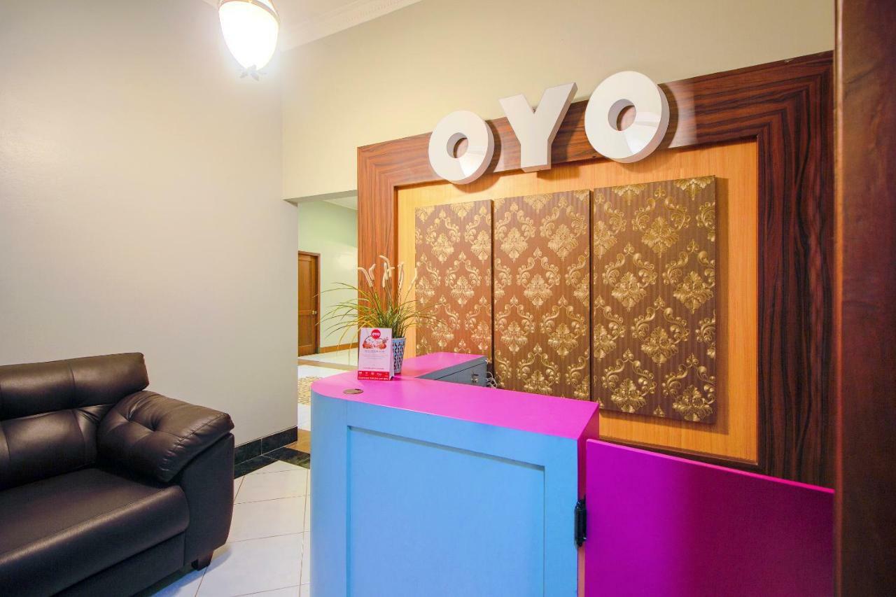 Oyo 1195 The Doctor'S Guest House Syariah Kejayan Eksteriør bilde