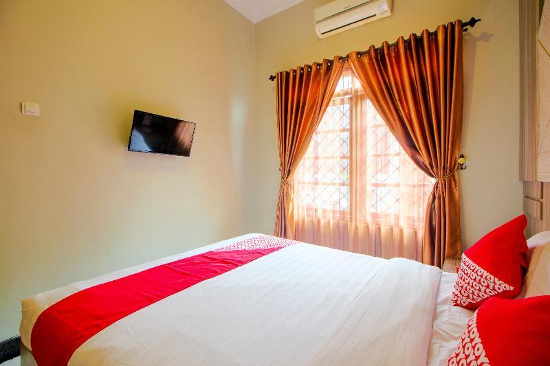 Oyo 1195 The Doctor'S Guest House Syariah Kejayan Eksteriør bilde