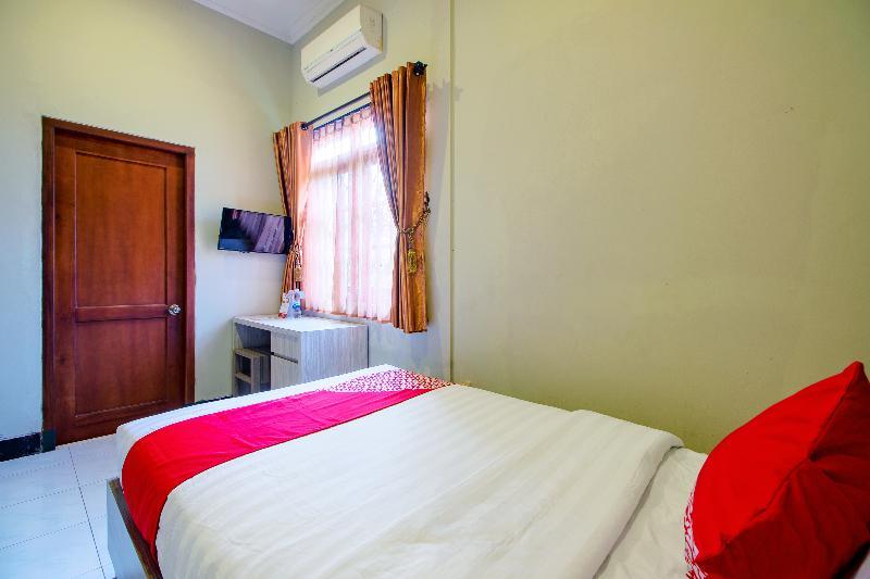 Oyo 1195 The Doctor'S Guest House Syariah Kejayan Eksteriør bilde
